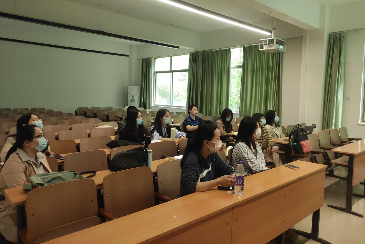 人文学院中文系开展“课程思政大研讨”活动