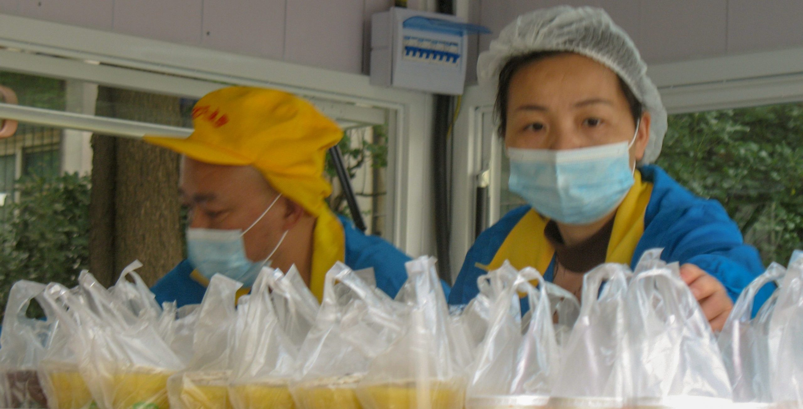 移动餐车·暖心关爱| 武汉工程科技学院推出移动早餐车暖心活动