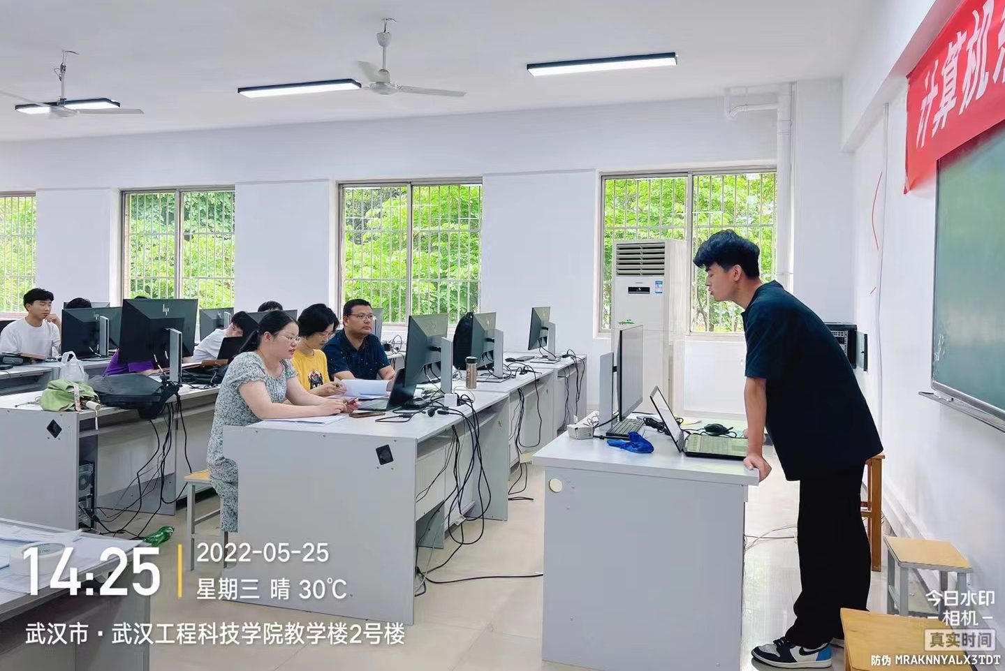 信息工程学院开展2022届毕业设计（论文）答辩