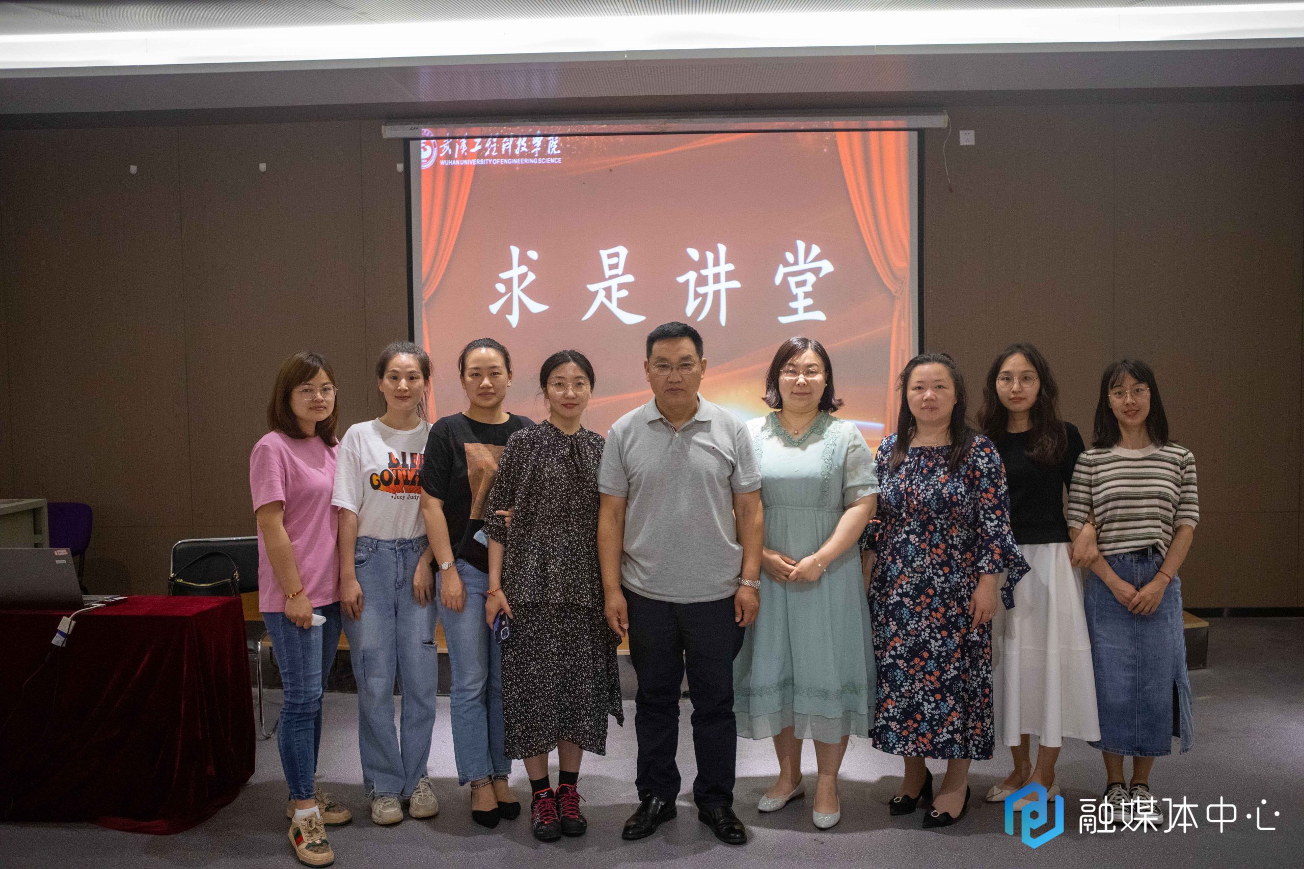 民族要复兴 乡村必振兴  —马院求是讲堂举办乡村振兴专题讲座