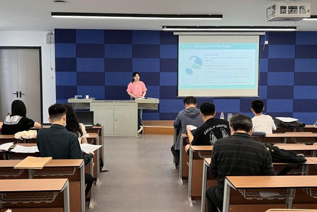 人文学院2022届毕业生论文答辩顺利开展
