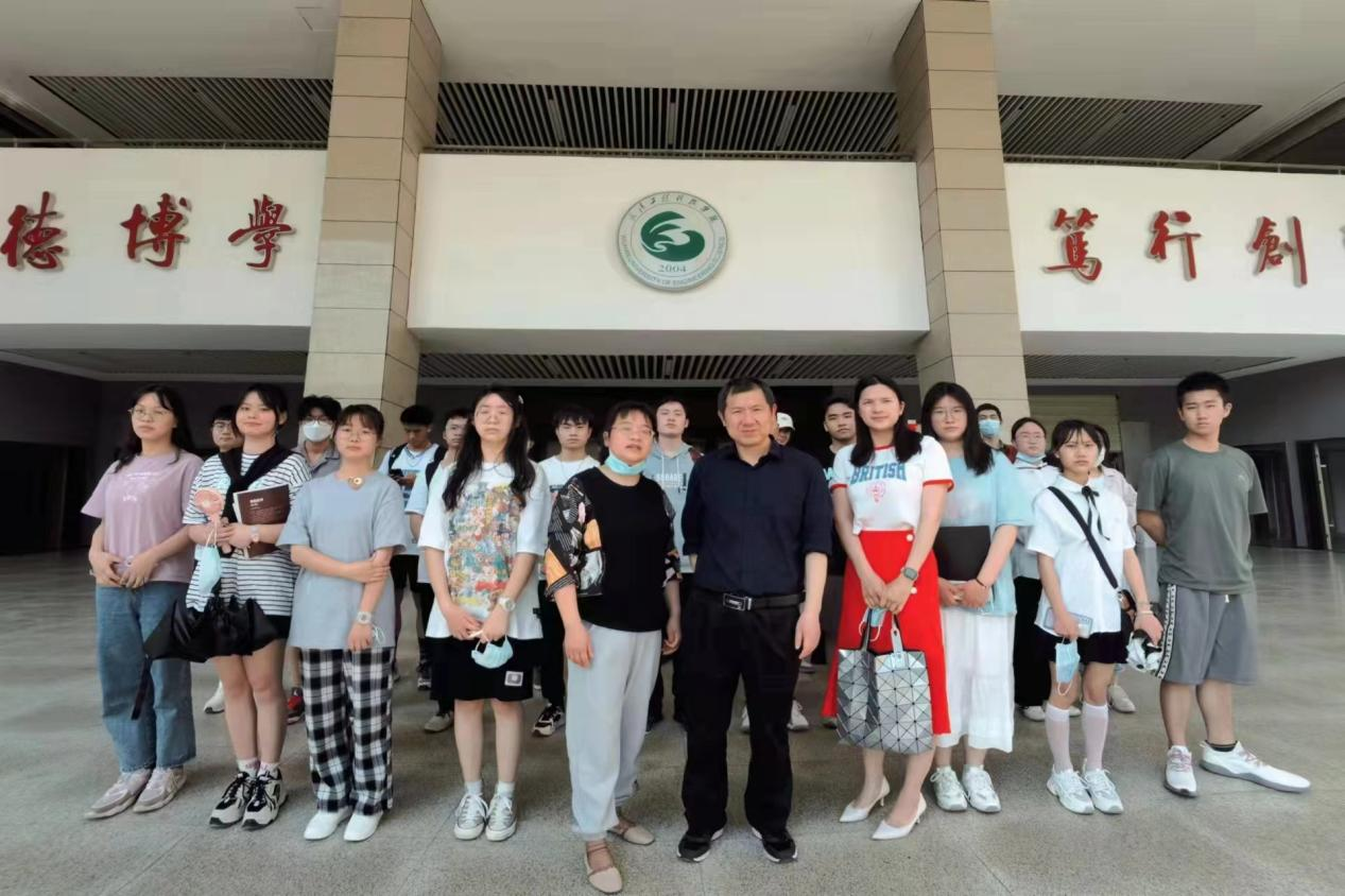 信息工程学院学子在2022年“华中杯”大学生数学建模挑战赛中喜获佳绩