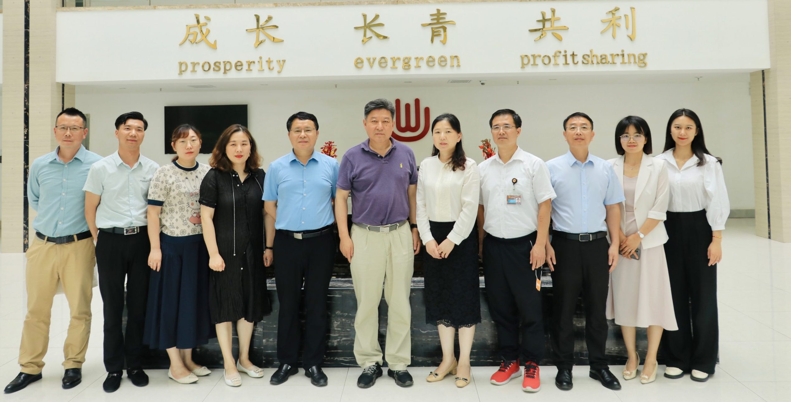 武工院校领导带队赴与黄石开发区校地企合作交流