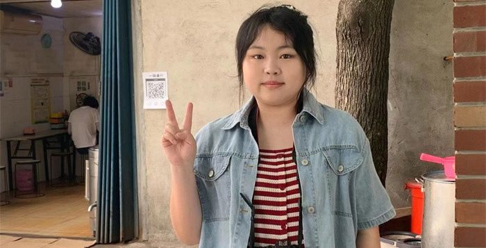 【人民视点】武汉一高校女生开摄影工作室 大二已实现经济独立