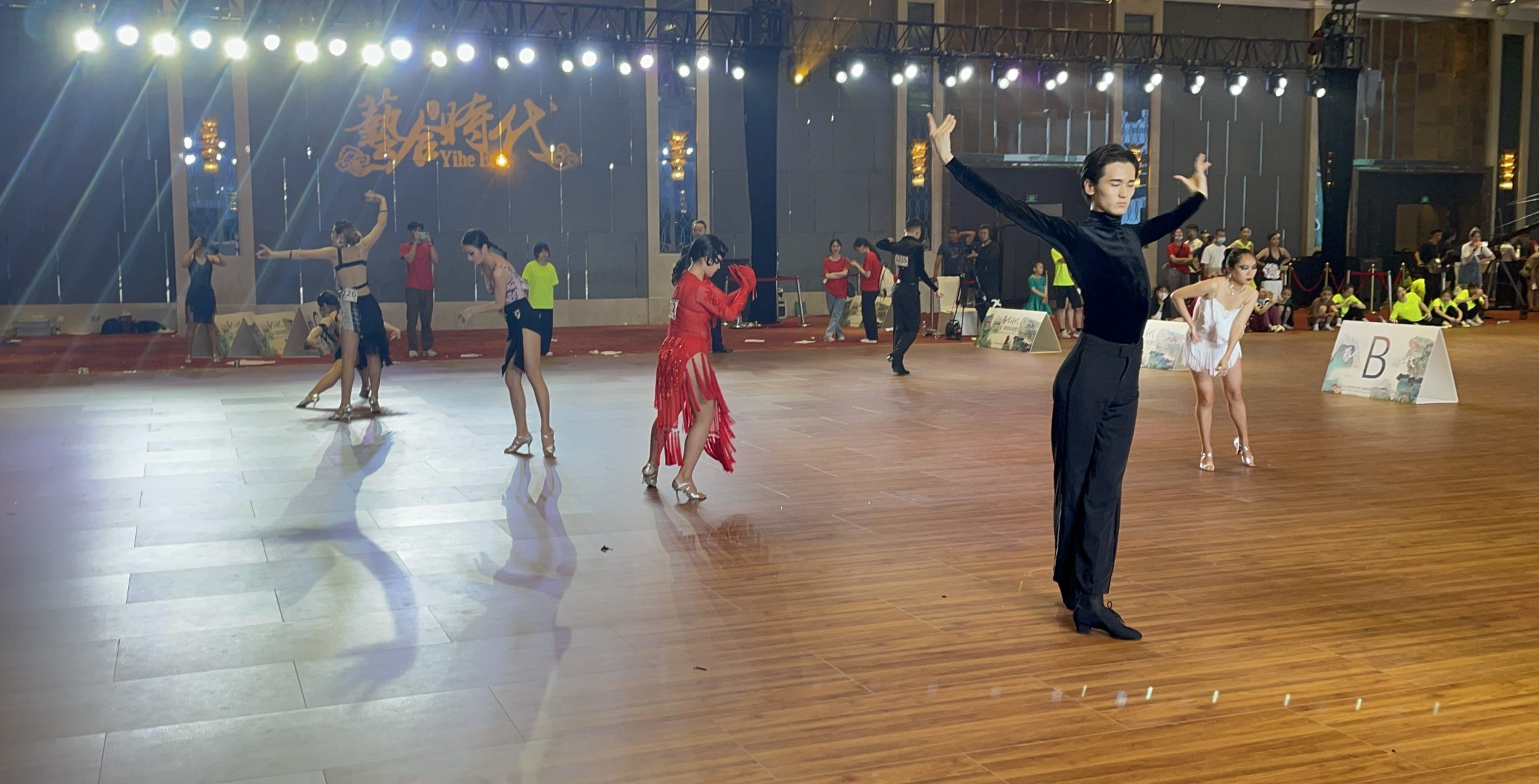 喜讯！武工院学子在第七届体育舞蹈公开赛中喜获佳绩！