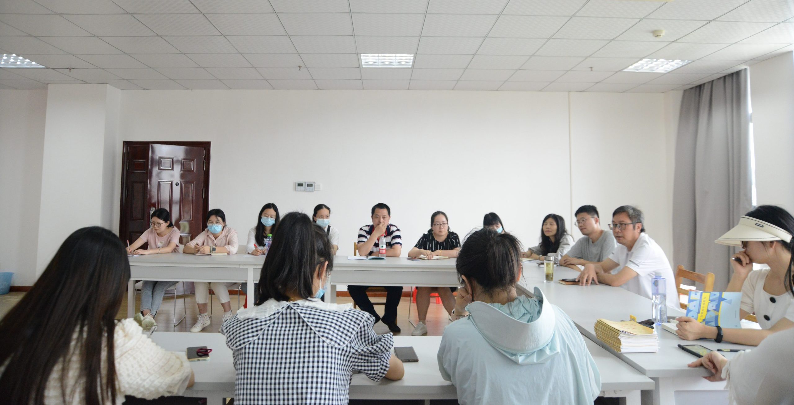 人文学院中文系开展专业建设研讨会