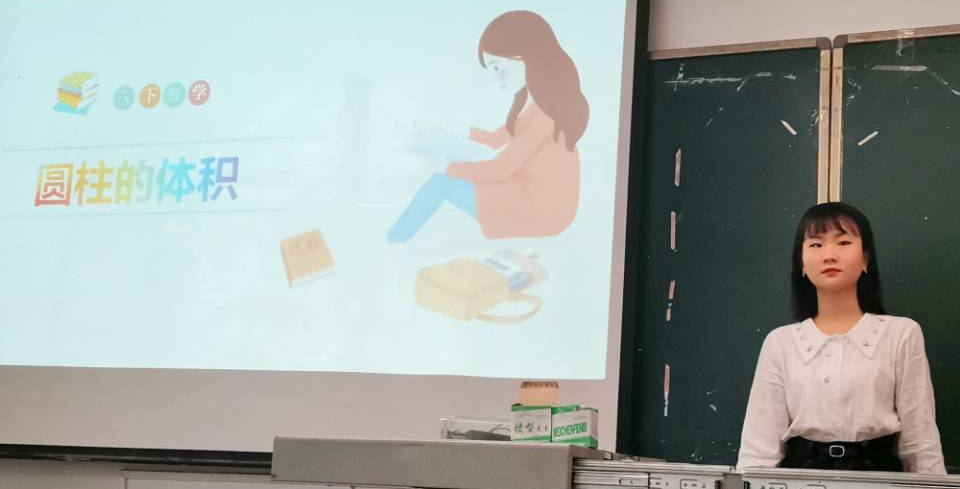 以赛促学 共同成长 武汉工程科技学院人文学院举行首届教学技能大赛