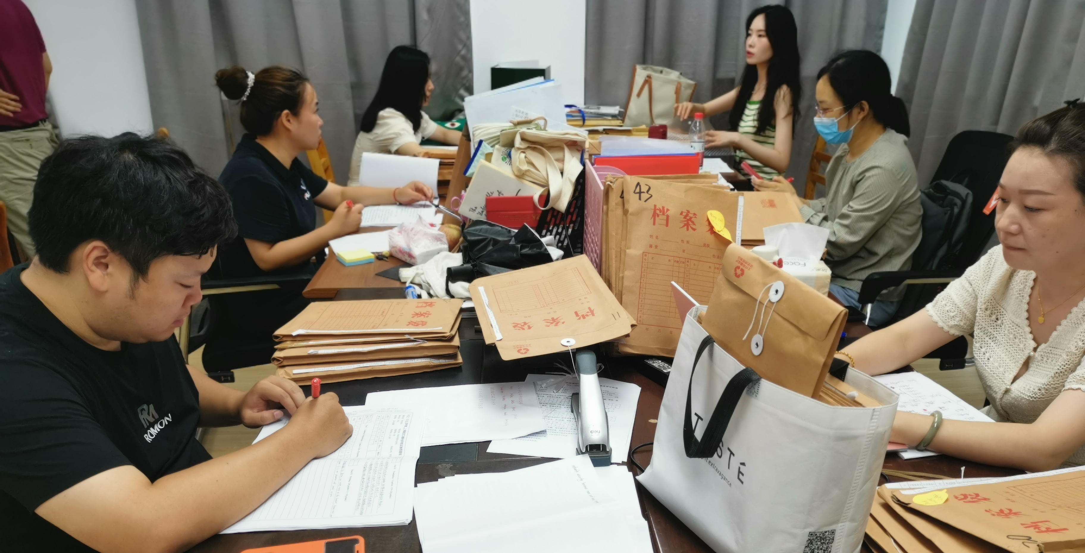 公共外语学部开展集体阅卷