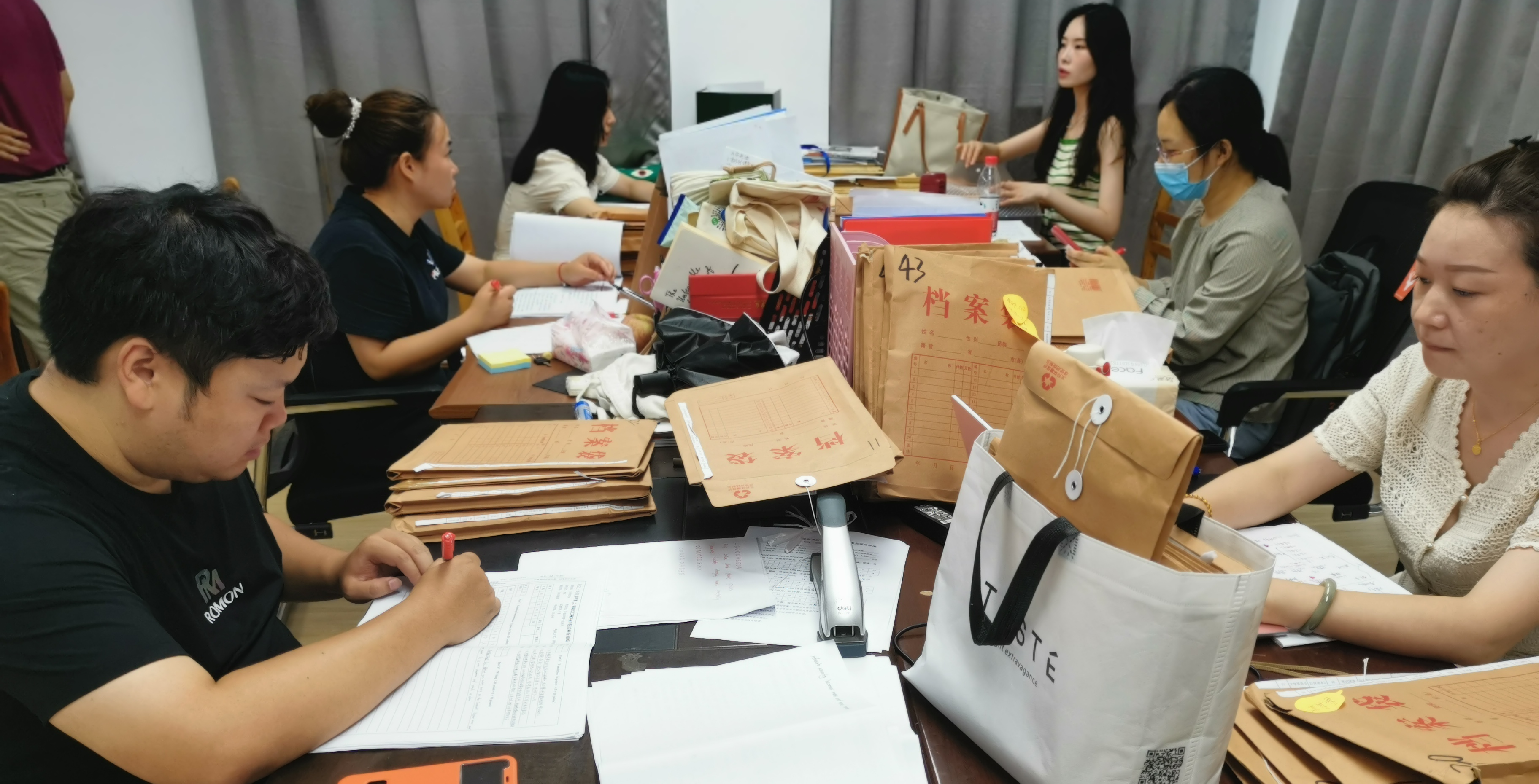 人文学院公共外语学部开展集体阅卷