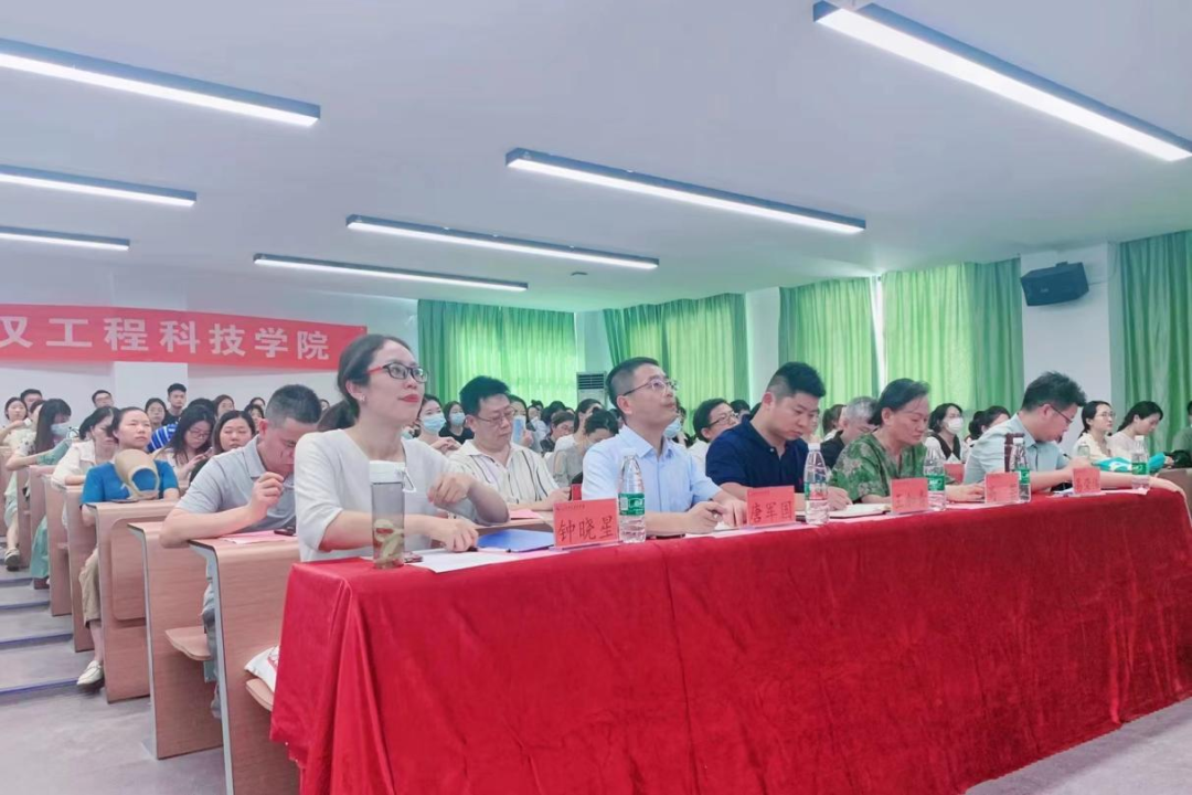 育人育己 立德立人 | 武工院举办2022年辅导员职级晋升答辩会