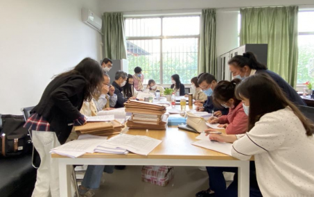 2021-2022-2学期学校开展教学材料第二次检查工作