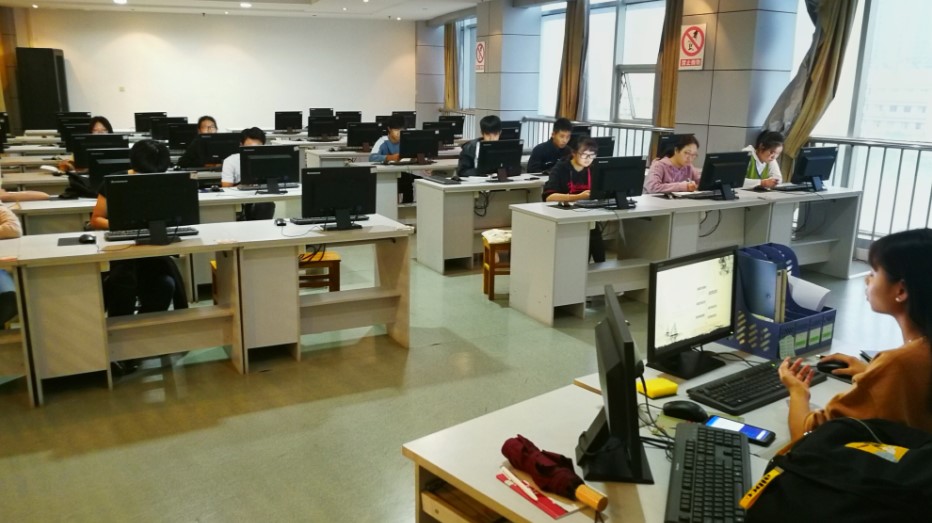 图文信息中心学生管理委员会开展系列培训