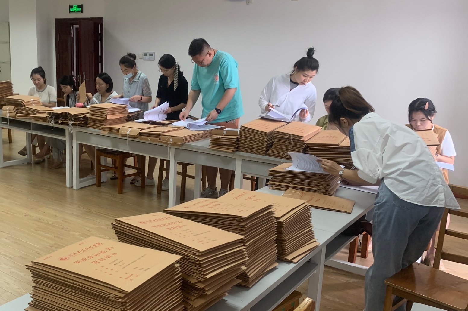 艺术与传媒学院开展毕业设计（论文）检查工作