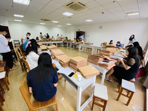 迎评促建进行时，经济与管理学院开展教学资料互查工作