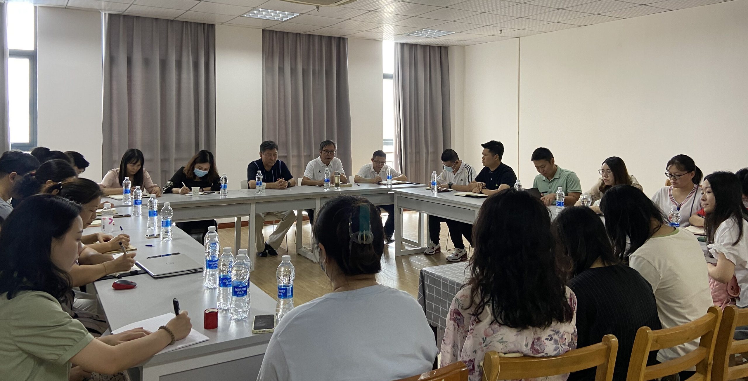 我校人文学院召开专业建设与教学质量提升专项座谈会