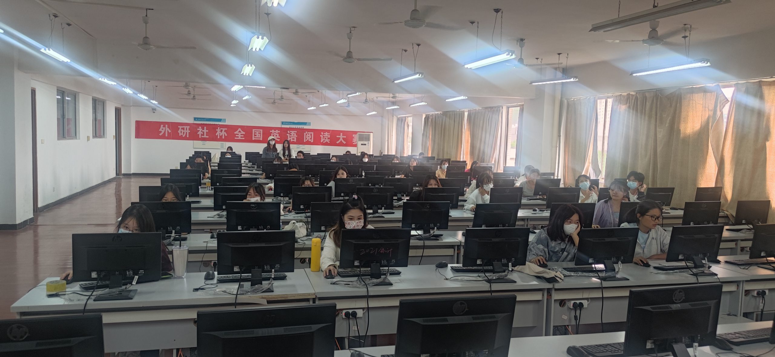 “外研社·国才杯”全国英语阅读比赛初赛在我校顺利举行