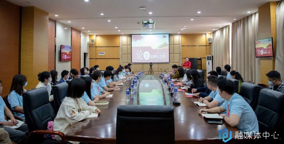 青春献礼二十大 青马书香致未来 | 武汉工程科技学院“青马工程”培训班读书交流会顺利开展