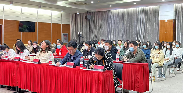 经济与管理学院第十八届“翌博杯”辩论赛决赛完美落幕