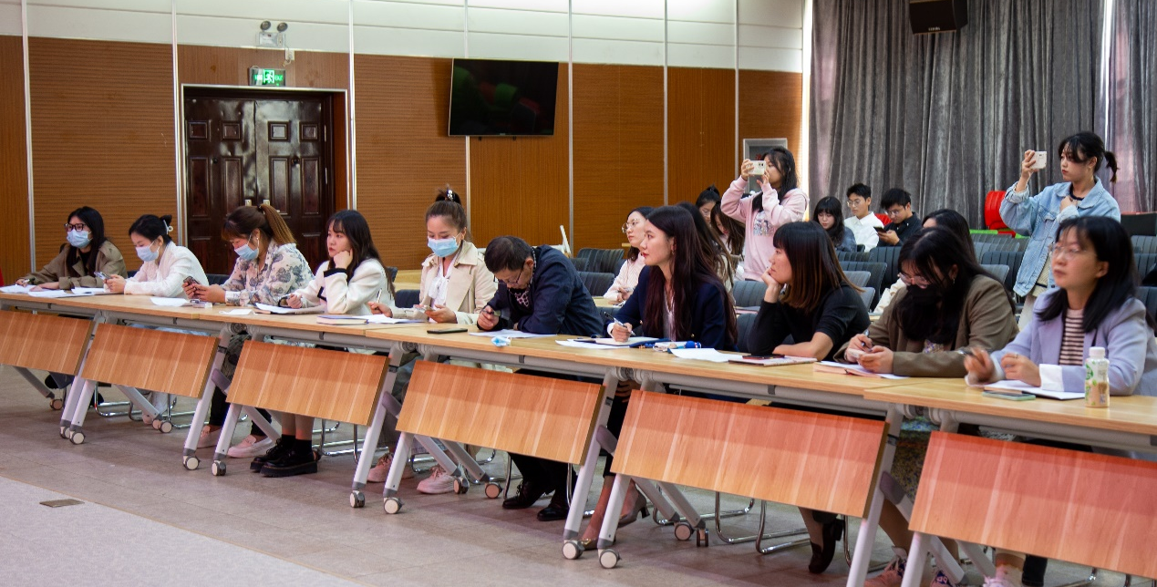 青春的风采 榜样的力量 人文学院举行国家奖学金评选答辩会