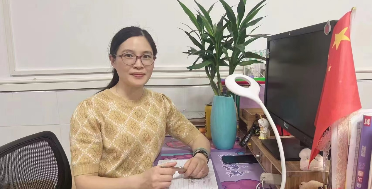 武汉工程科技学院英语系优秀毕业生为母校送祝福