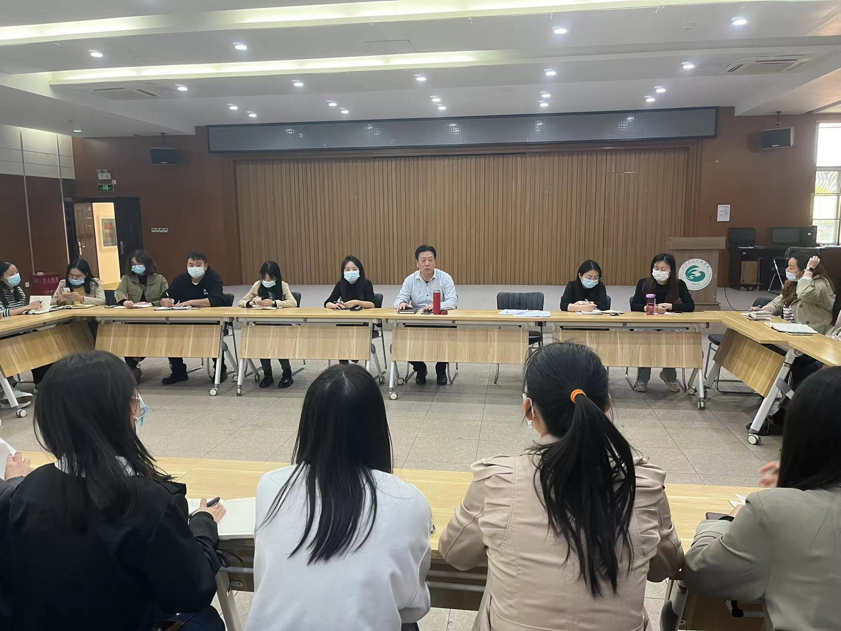 信息工程学院学习二十大精神主题会议