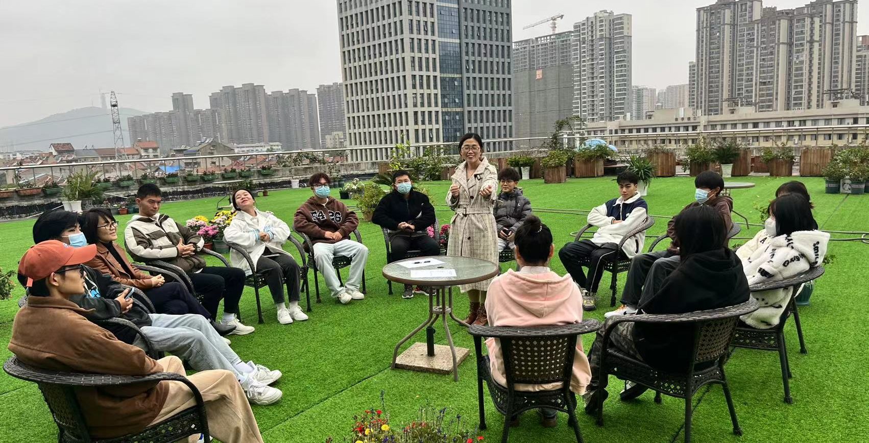心理健康教育中心召开师生座谈会