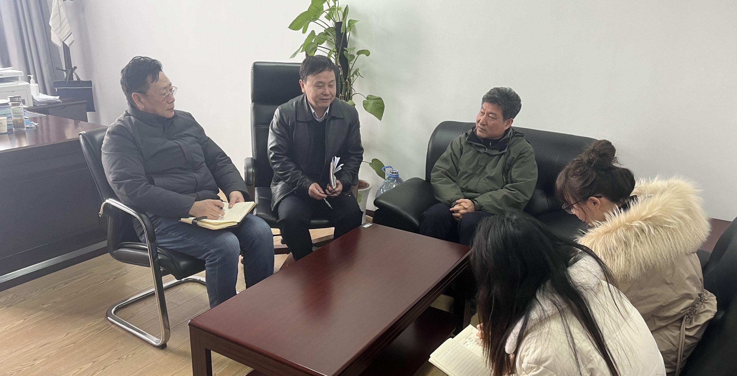 机械与工程学院开展党政联席会议