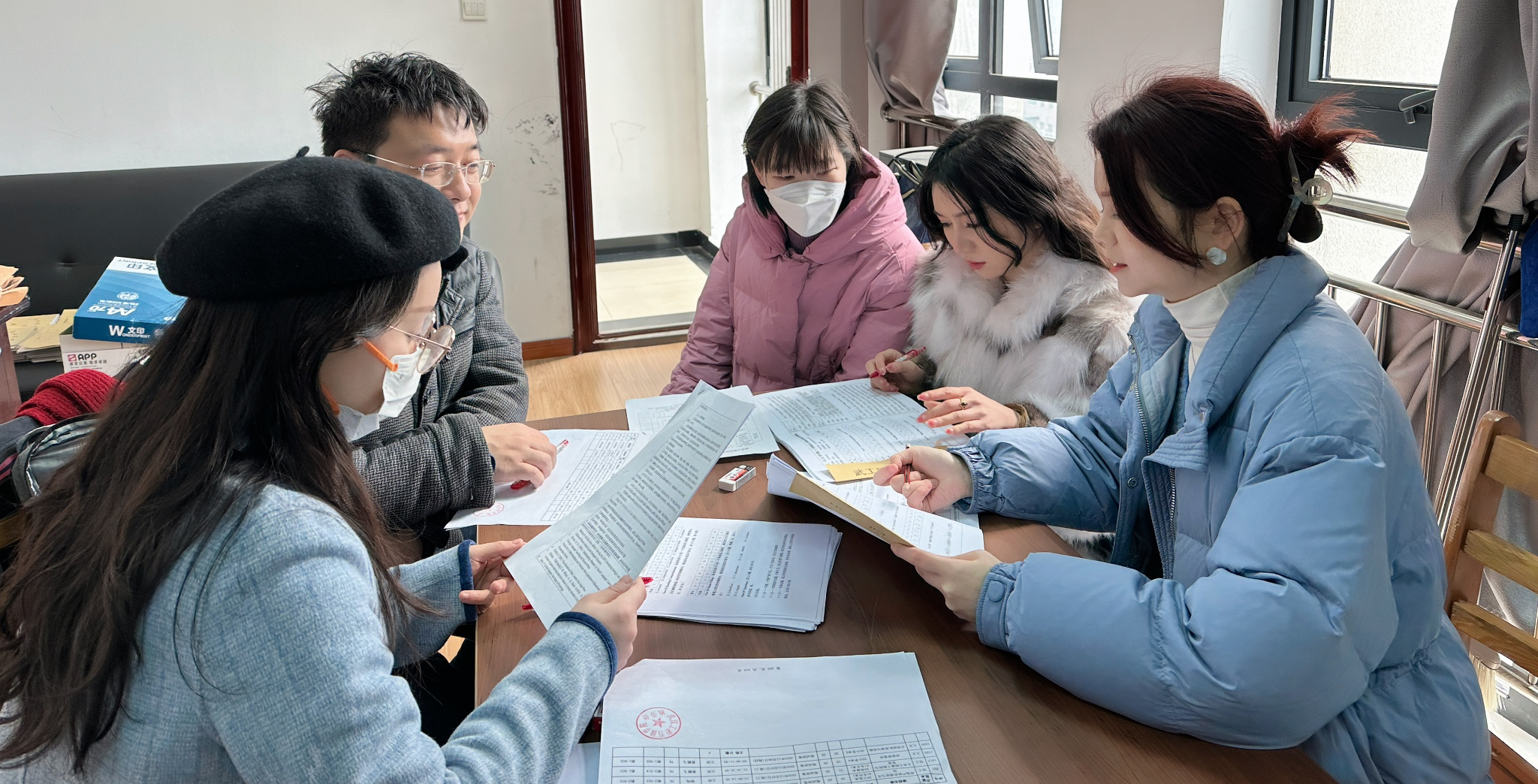 人文学院公共外语教学部开展集体阅卷