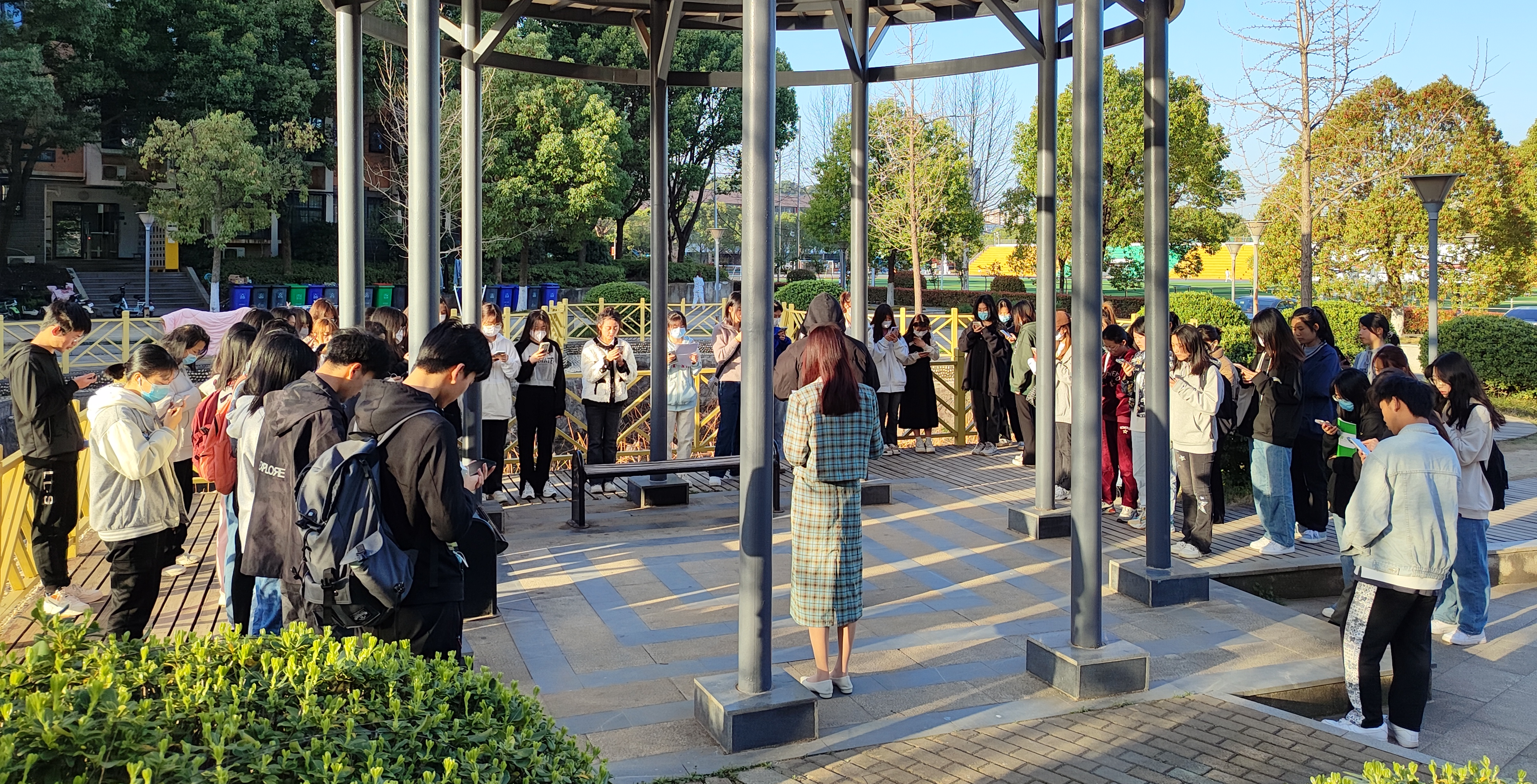 理性消费 树立正确的消费观 |人文学院公共外语教学部开展第三期朗读活动