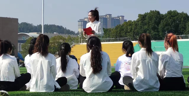学习雷锋榜样 传承雷锋精神 | 我校人文学院组织开展学习雷锋精神志愿活动