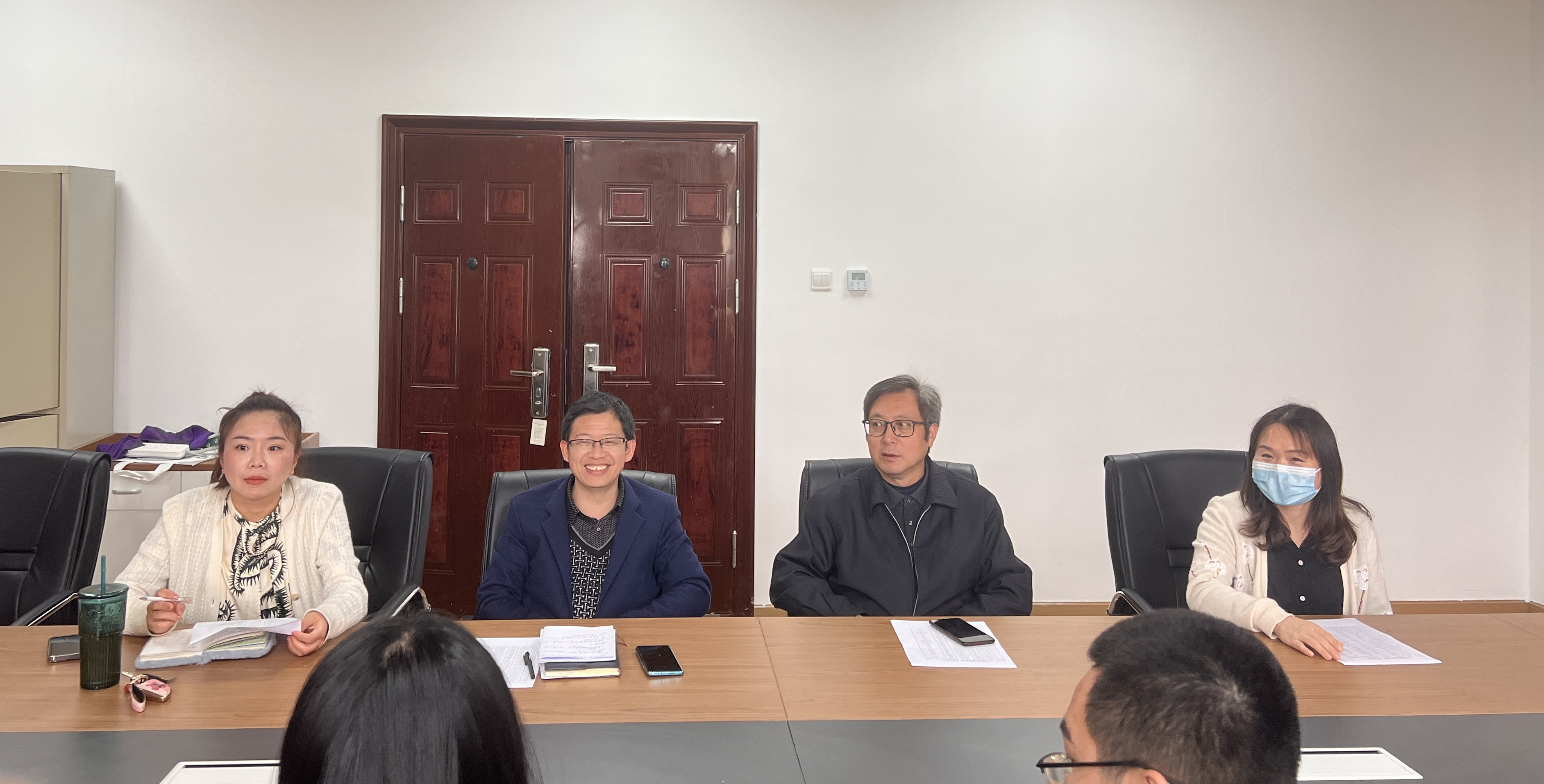 倾听学生心声 共促学院发展 人文学院举行院长书记接待日座谈会