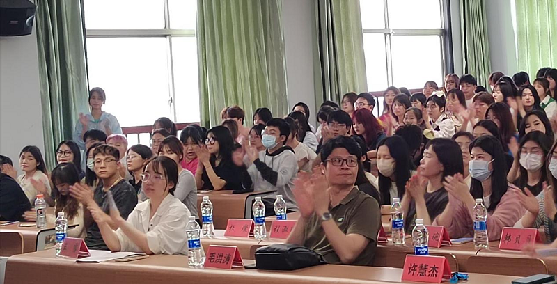 志愿服务工作表彰大会顺利举办