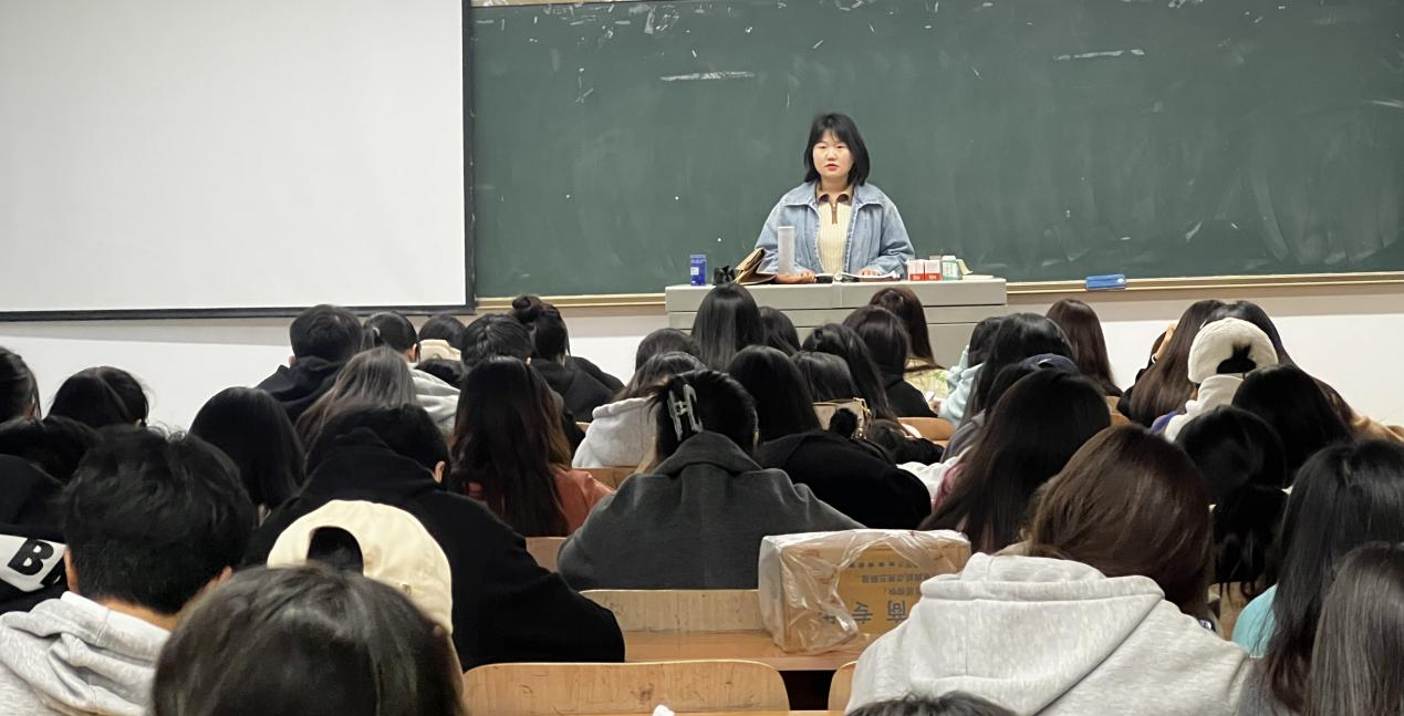 提升安全防范意识 筑牢安全防范底线 人文学院开展“五一假期安全教育”主题班会