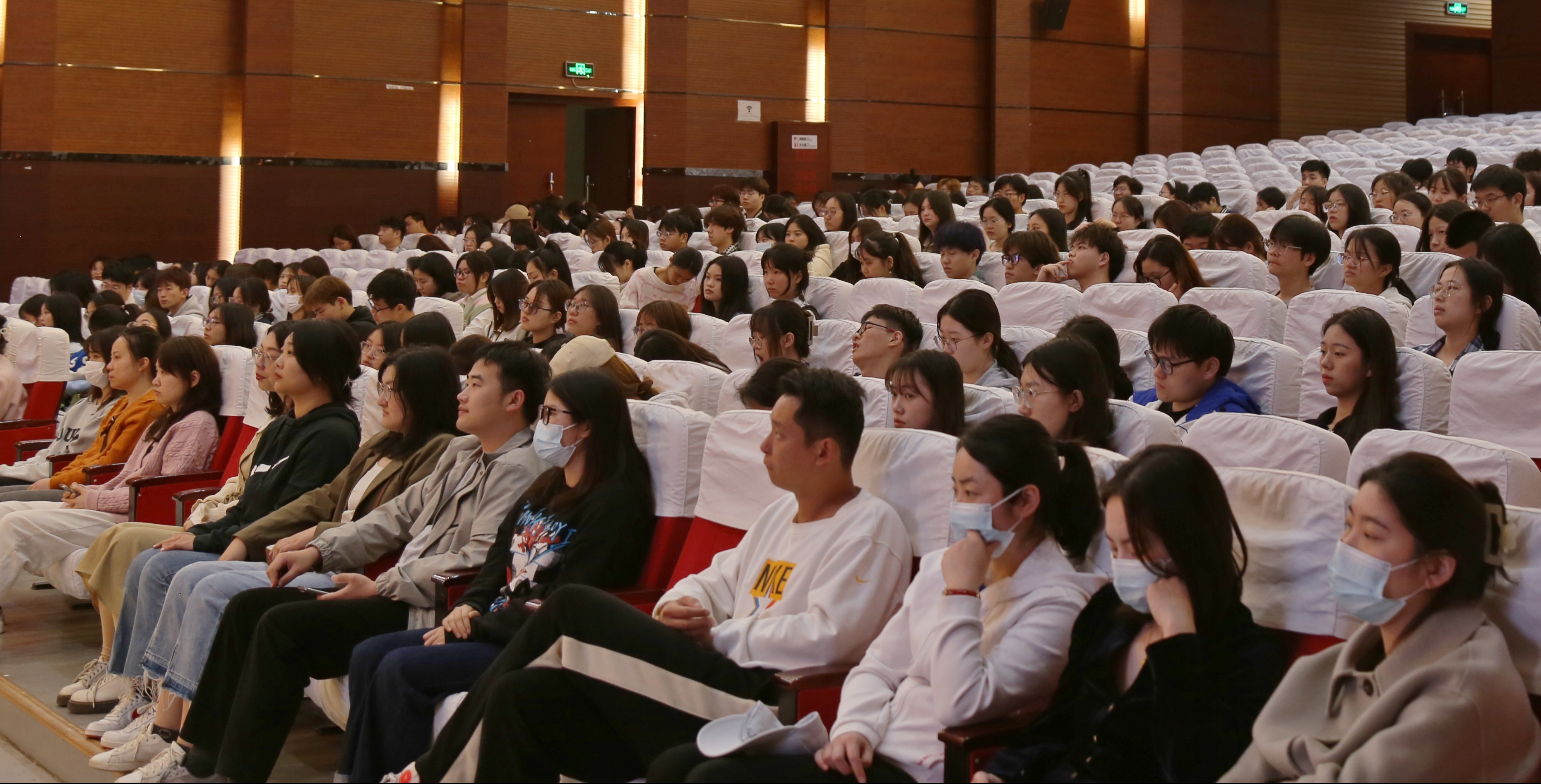 人文学院第三十六期分党校开班典礼暨第一次党课顺利举行