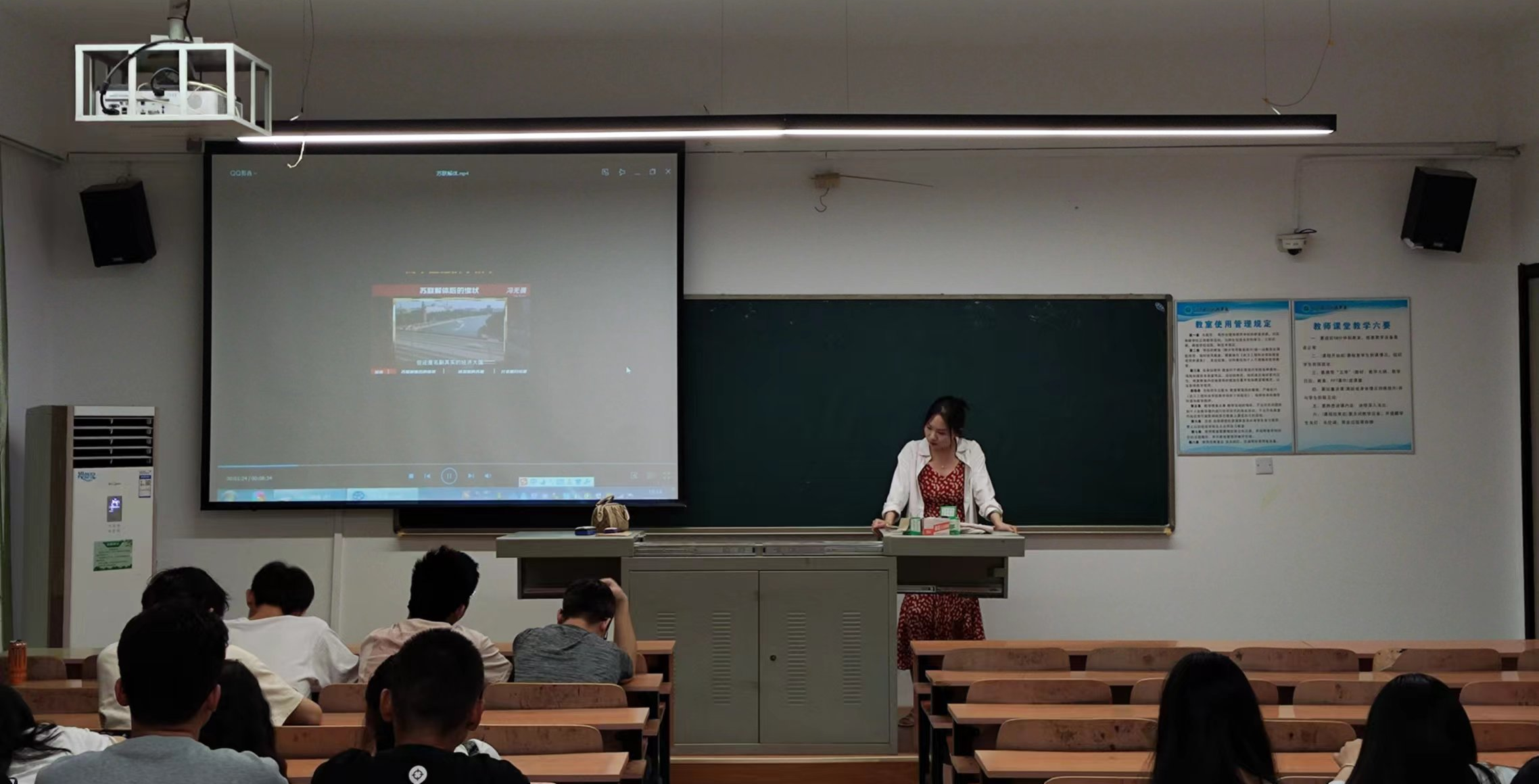 青春之少年 青春之心灵 人文学院开展主题教育班会活动