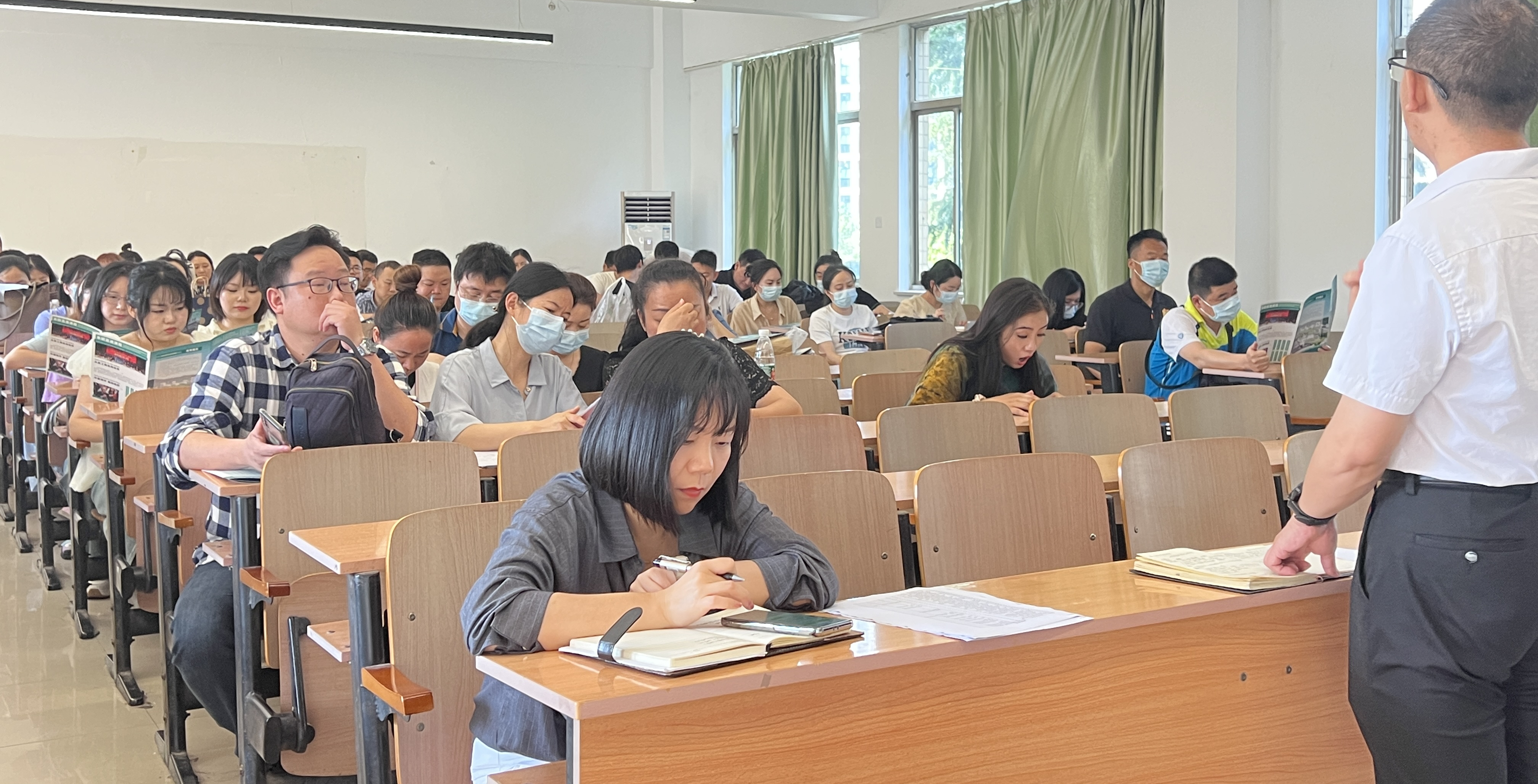 人文学院召开2023年招生动员部署会