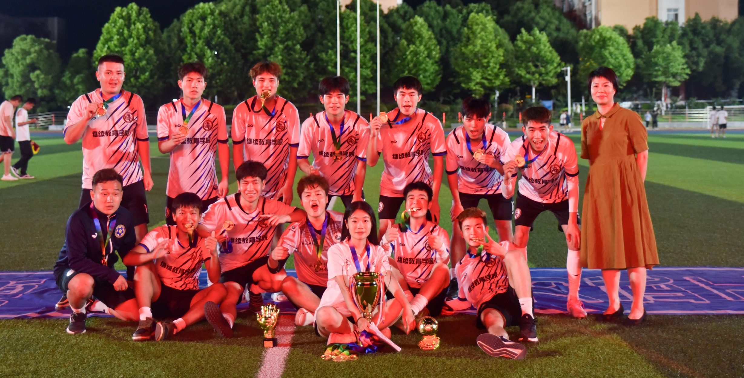 2023年武汉工程科技学院校园足球联赛决赛暨体育文化节圆满结束