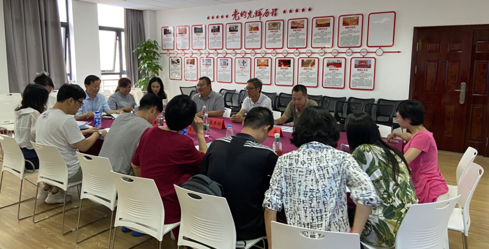 武汉工程科技学院文科组召开职称评审修订意见汇总会