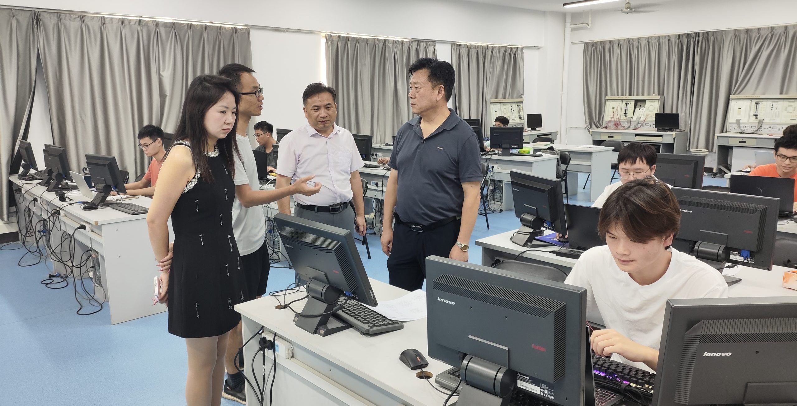 行则将至，只争朝夕丨我院领导慰问暑期留校备赛学生