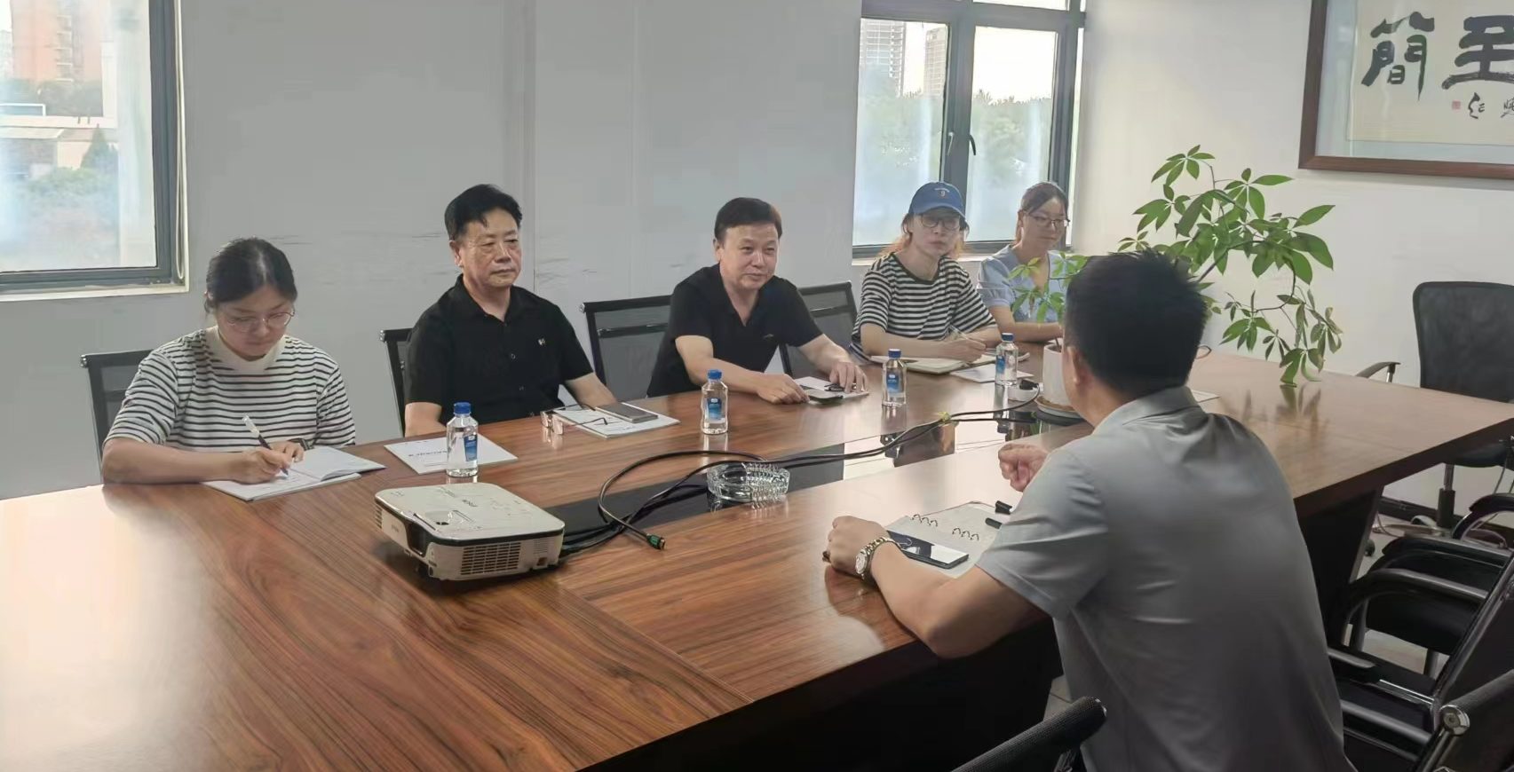 武工院机械与工程学院领导赴企业慰问暑期实践锻炼教师并开展访企拓岗活动