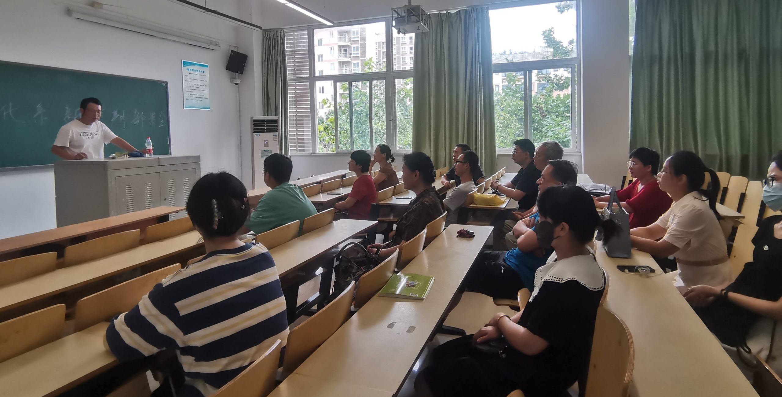 凝聚智慧，为新学期蓄力——机械系开展教学分享研讨会