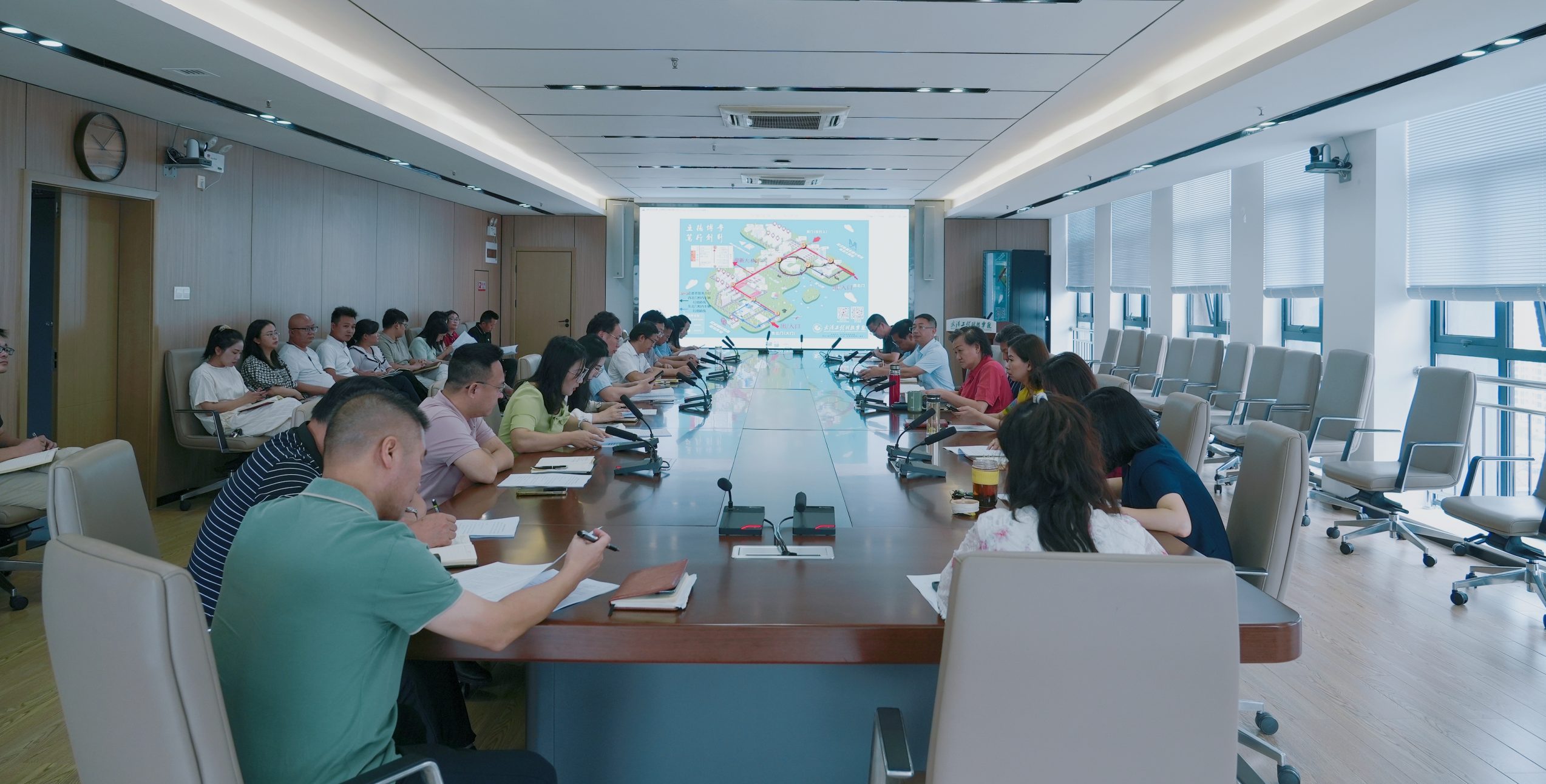 武汉工程科技学院召开新学期迎新工作协调会