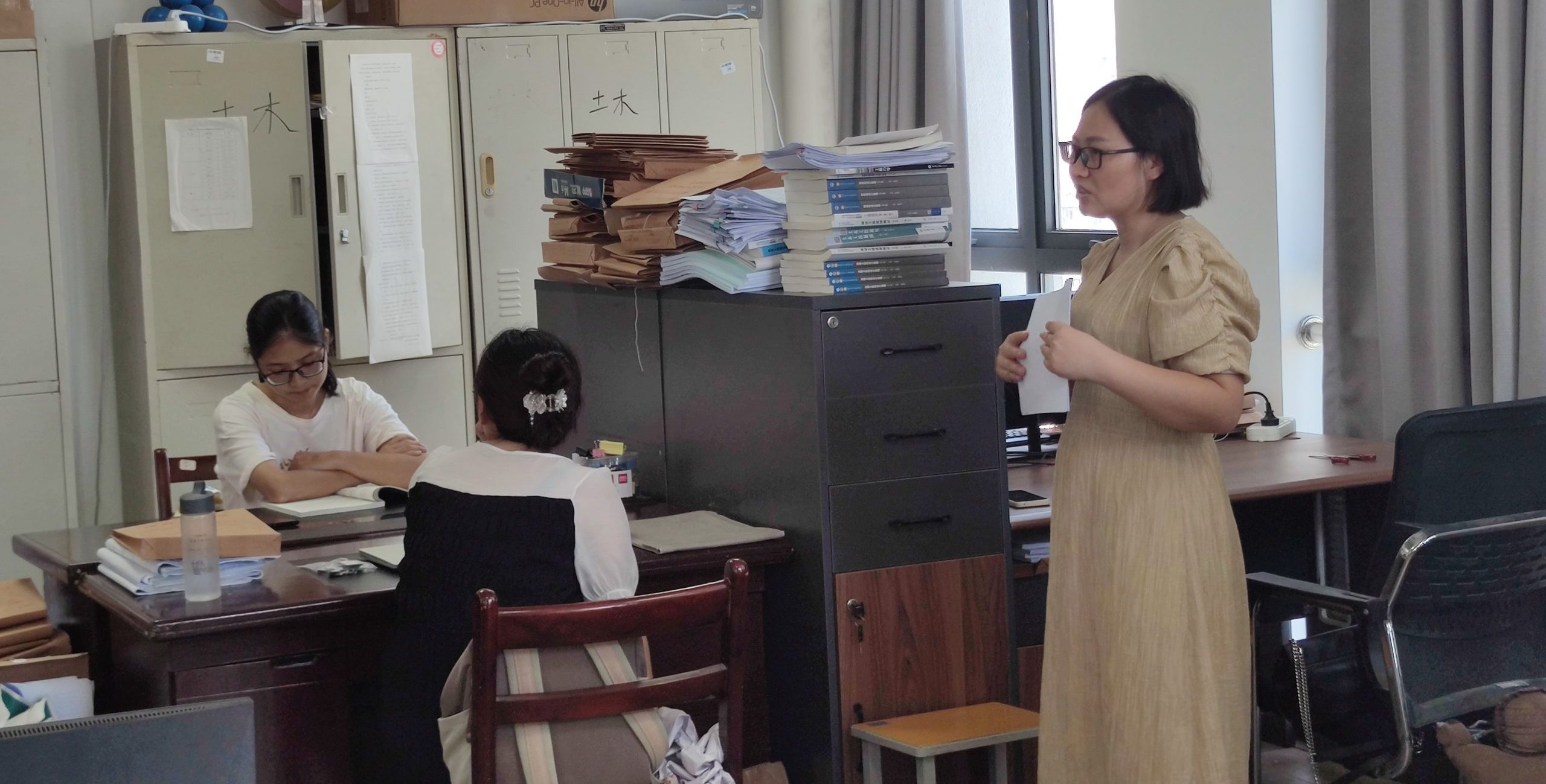 对标大纲编教案   适应岗位抓创新 —-土木工程系开展学期初教学资料检查