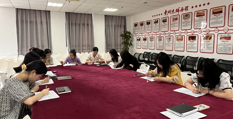 经济与管理学院全体辅导员《学生手册》考试结束