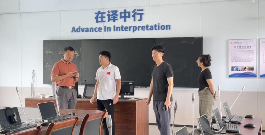 人文学院实验中心开展国庆节前安全检查工作