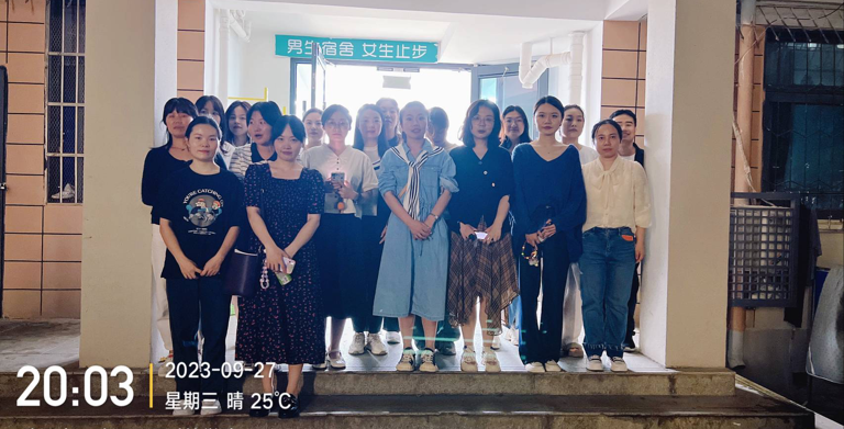 温“寝”相伴 共“室”芳华 人文学院组织开展查寝工作