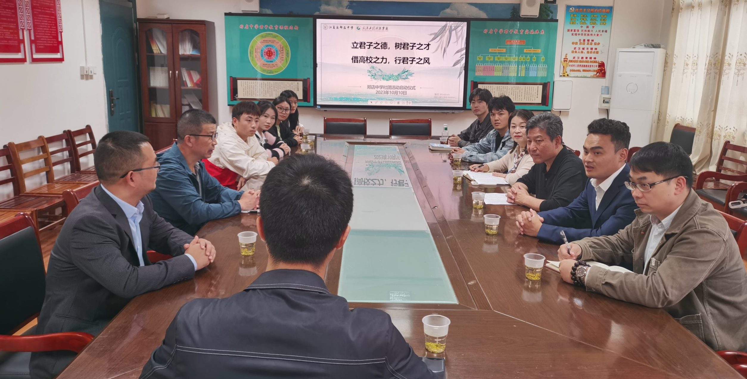 学校应邀出席江夏区郑店中学社团活动启动仪式