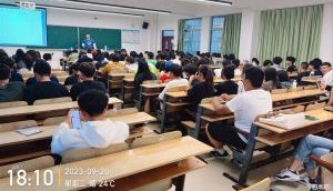 从“心”出发——艺术与传媒学院召开新生心理健康主题班会