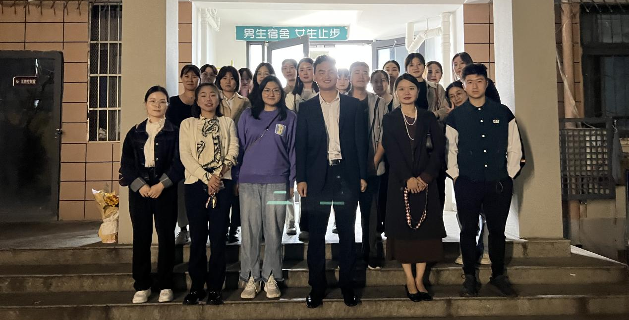树和谐新风 建文明寝室 人学学院开展晚查寝活动