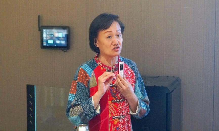 开辟马克思主义中国化时代化新境界——学校党委书记高芸教授为23级学生讲授形势与政策课